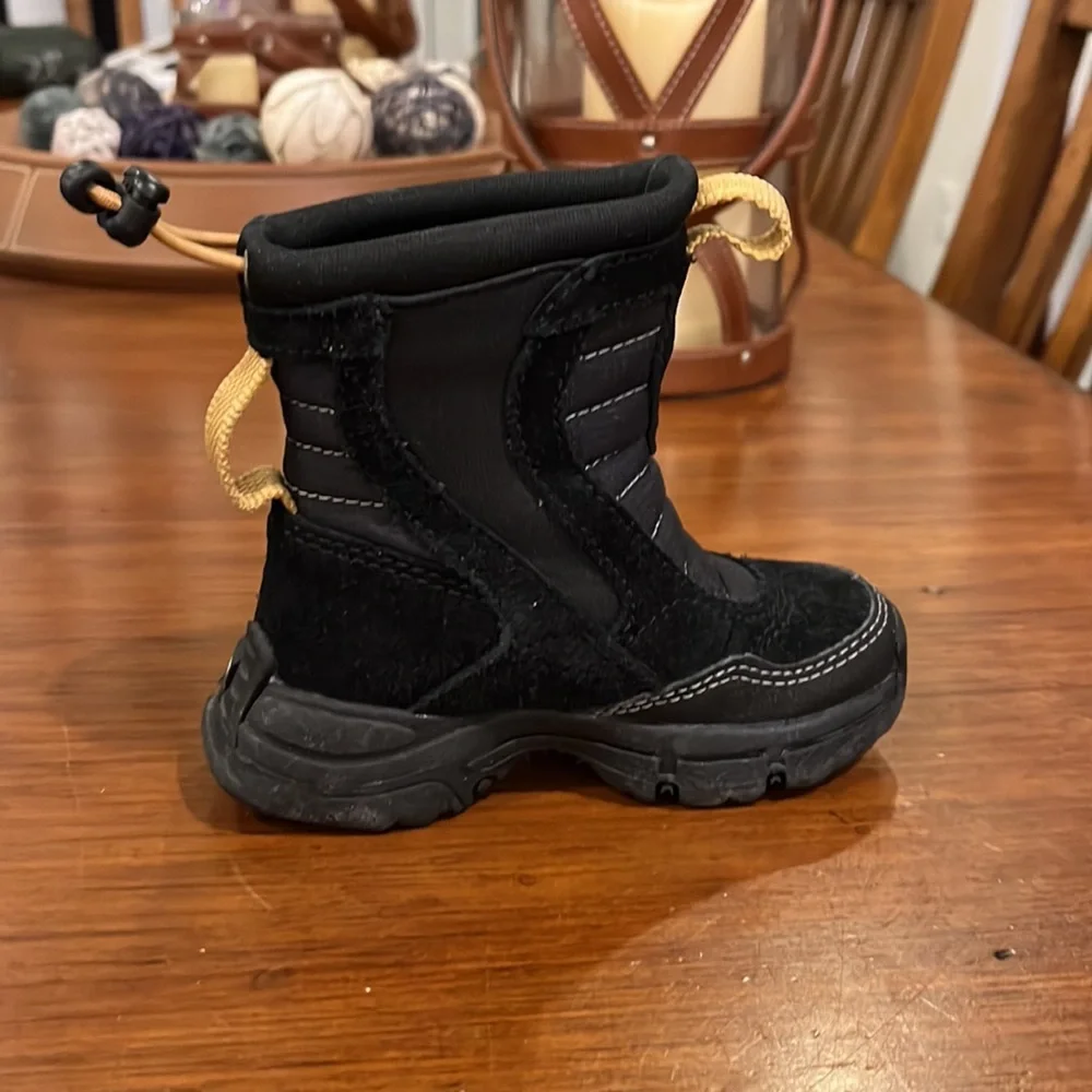 Timberland Slush Buster Winter boots new black Toddlers Boys Girls Size 5